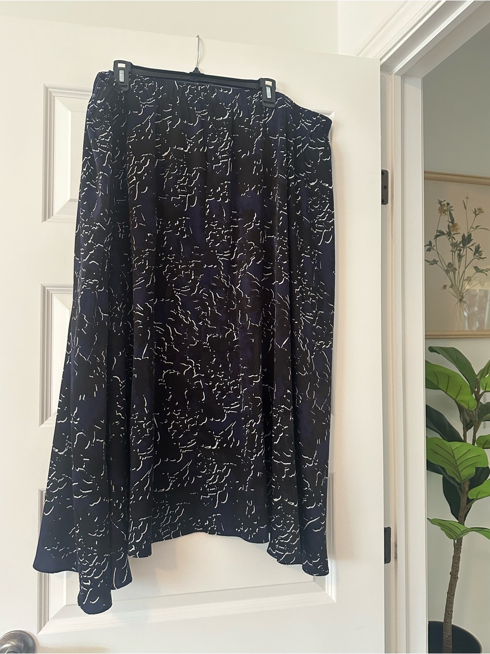 Joe Fresh Abstract Print Maxi Skirt in Blue & White Size 2X